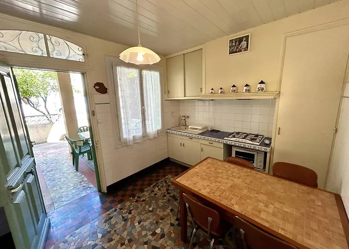 Apartmán T3 Rez-de-jardin, 50m Plage, Parking Prive - Fr-1-388-238 *